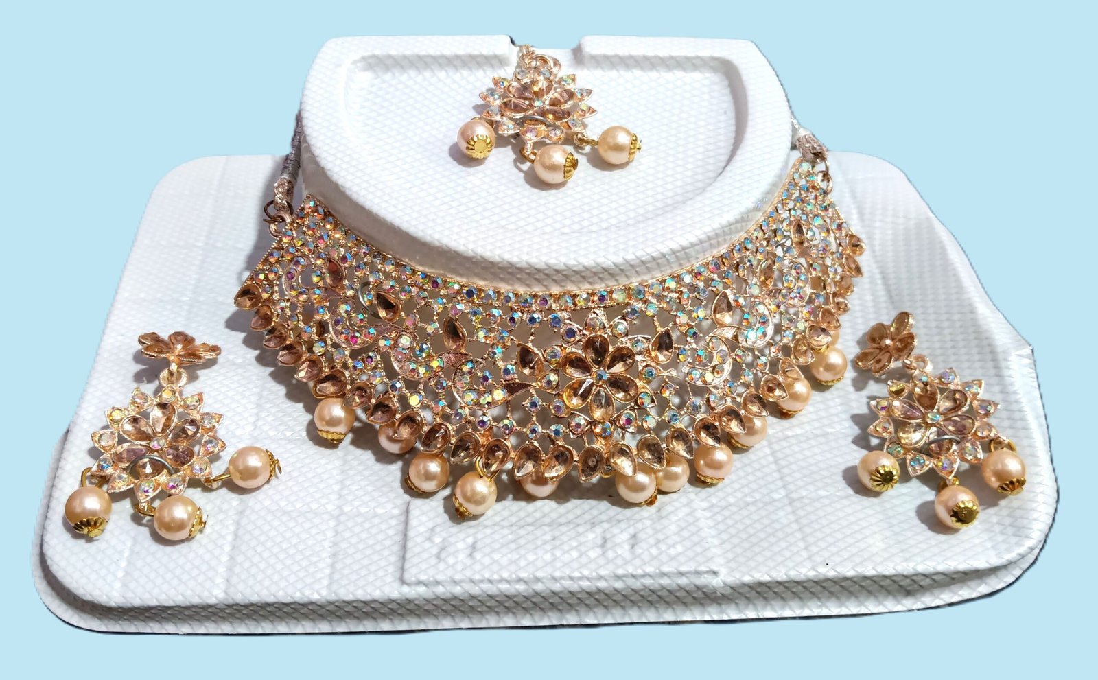 Elegant Gold Stone Necklace Set